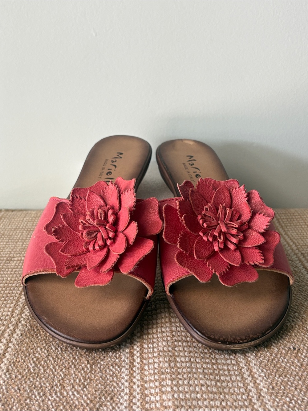 MARELLA Red Coral Leather Flat Slide-on Sandals, Layered Rosette Appliqué/Sz-8.5